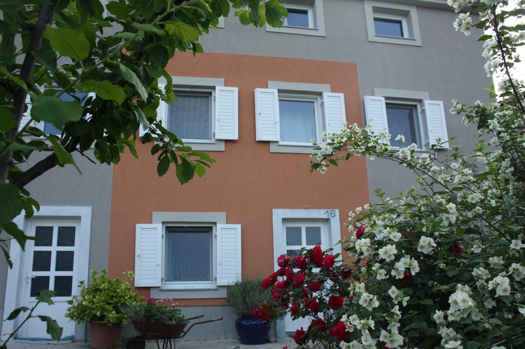 Orange Cube Apartment Rijeka Habitación foto
